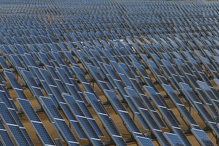 think-smartgrids-orange-button-panneaux-solaires